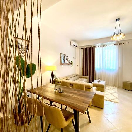 Azalea Studio Apartment In City Center ドゥラス エクステリア 写真